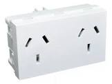 MODULO PLATINUM TOMACORRIENTE DOBLE BLANCO