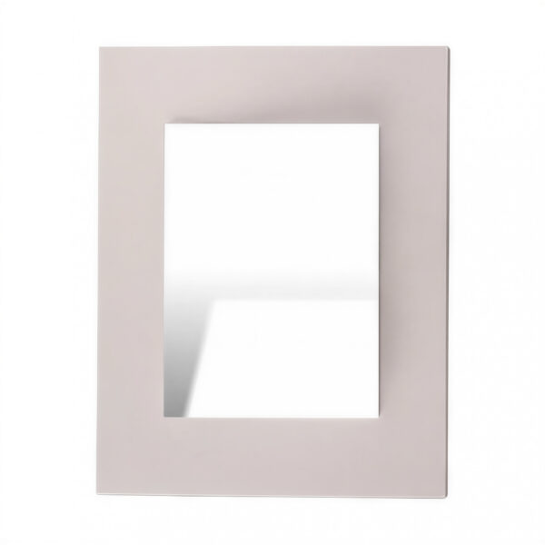 27331 tapa y distanciador bauhaus con ribete – 4 módulos – blanco