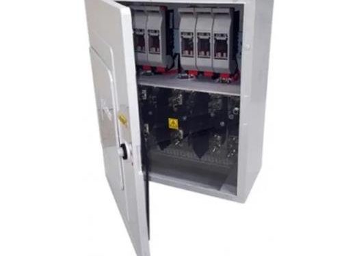 Caja Country con Bases y Barras Seccionadoras