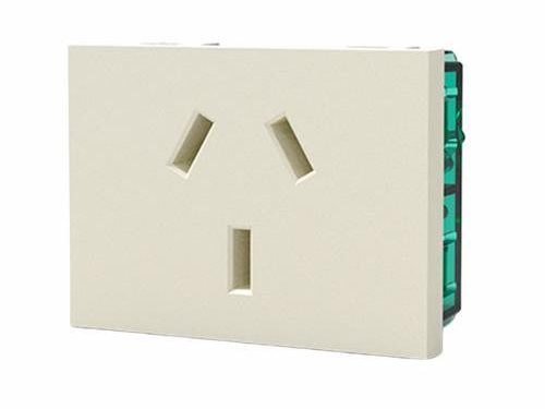 TOMACORRIENTE 10A BLANCO