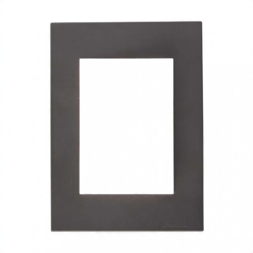 38939 tapa y distanciador bauhaus con ribete – 4 módulos – gris