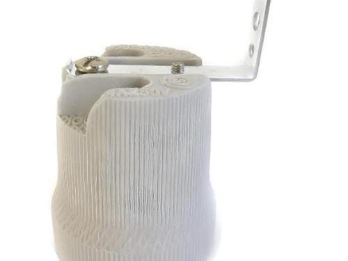 PORTALAMPARA DE PORCELANA CON ESCUADRA